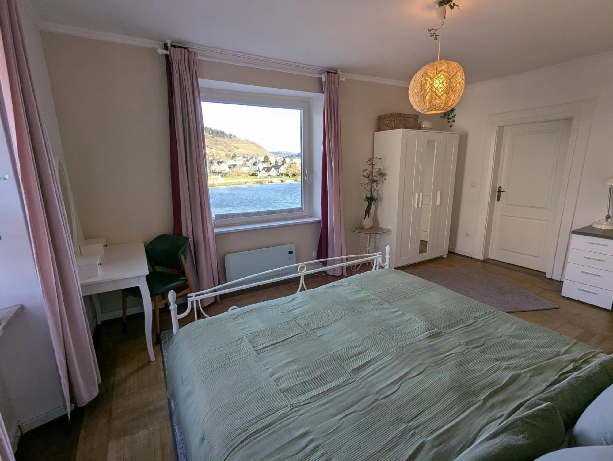 Voll Ausgestattete Wohnung Mit Moselblick Alf Kültér fotó